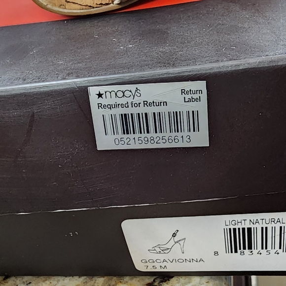 Guess open toe heel - Picture 3 of 3